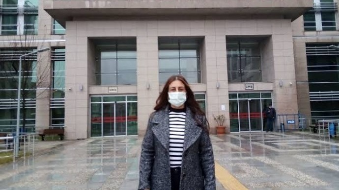 Gazeteci Sedef Özdemir’in de aralarında bulunduğu 24 kişinin Batman'daki duruşması ertelendi